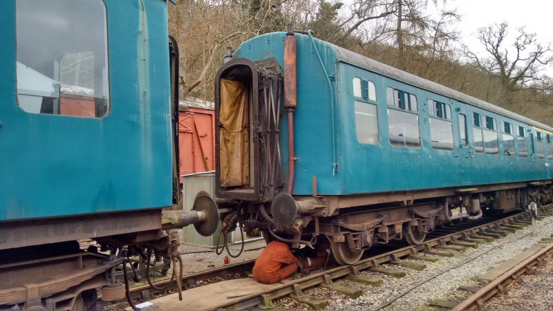 Class 104: Removing the rear vacuum cylinder from 50528